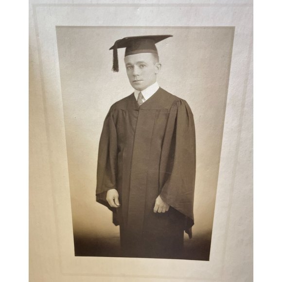 Graduation Found Photo in Folder Vintage Portrait 40s FS Winslow Studios Chicago - Picture 2 of 13